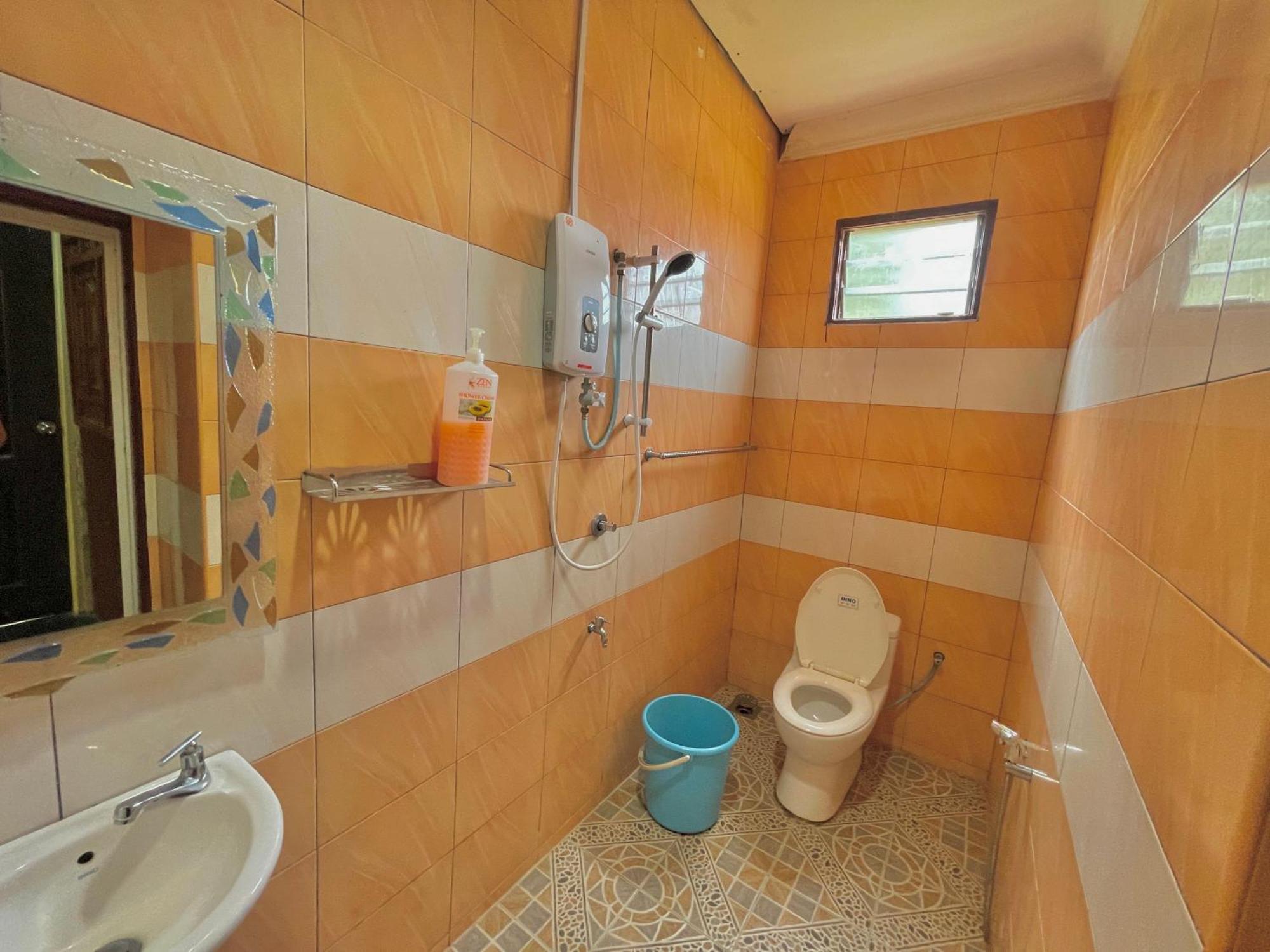 Tamteh Homestay Ayer Hitam Екстериор снимка