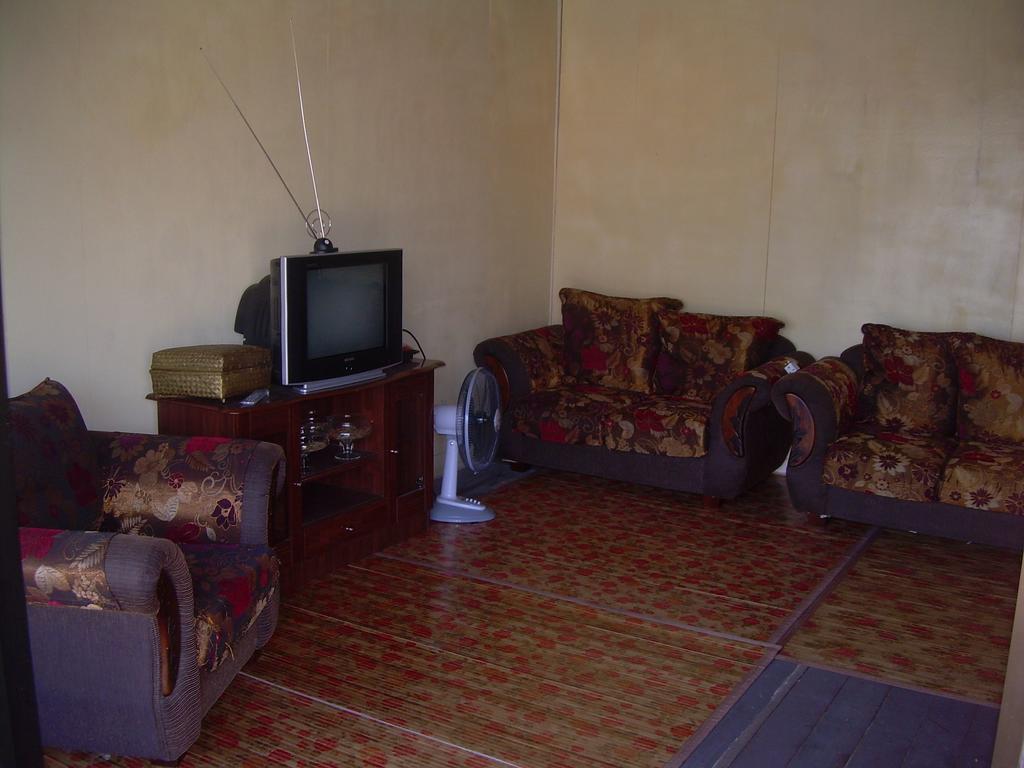 Tamteh Homestay Ayer Hitam Екстериор снимка